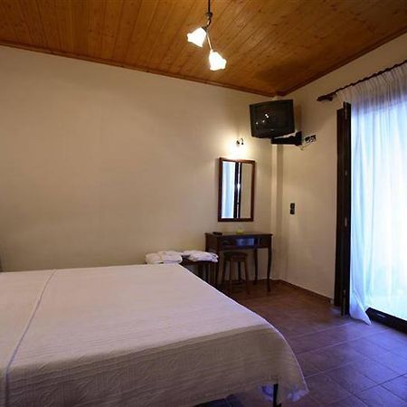 Mirsinia Apartments - Skopelos ラウトラキオン エクステリア 写真