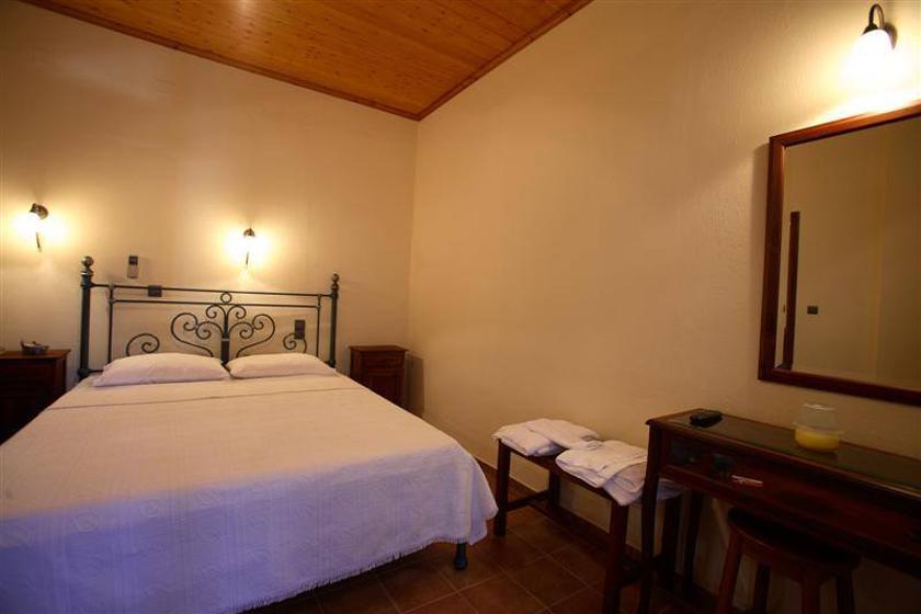 Mirsinia Apartments - Skopelos ラウトラキオン エクステリア 写真