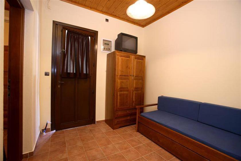 Mirsinia Apartments - Skopelos ラウトラキオン エクステリア 写真